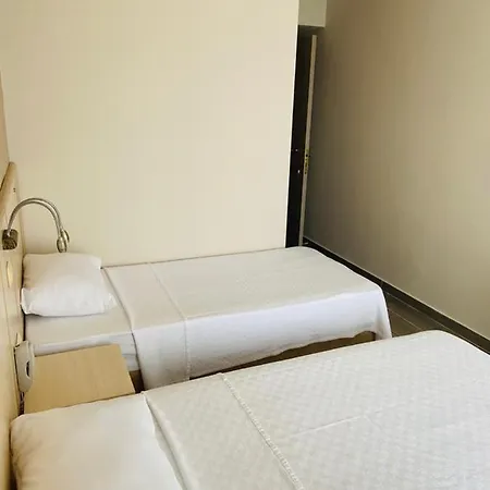Ileri & Apartahotel