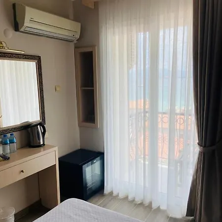 Apartmanhotel Ileri & *