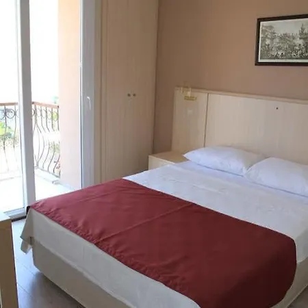 Ileri & Lägenhetshotell