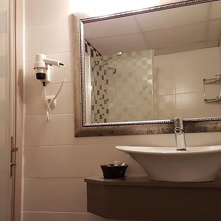 ıleri Hotel&apartments *